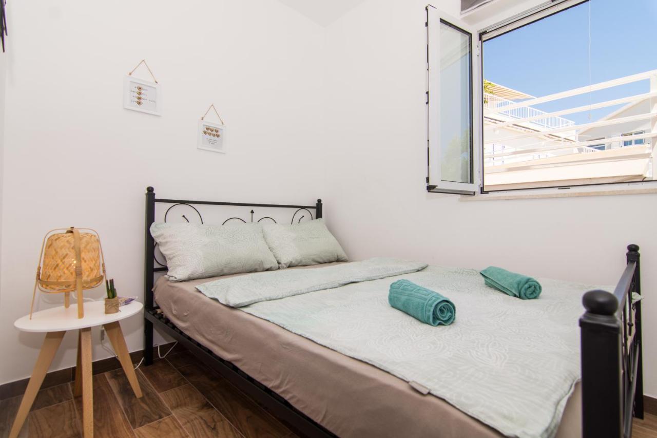 Apartments Lumini Трогир Экстерьер фото