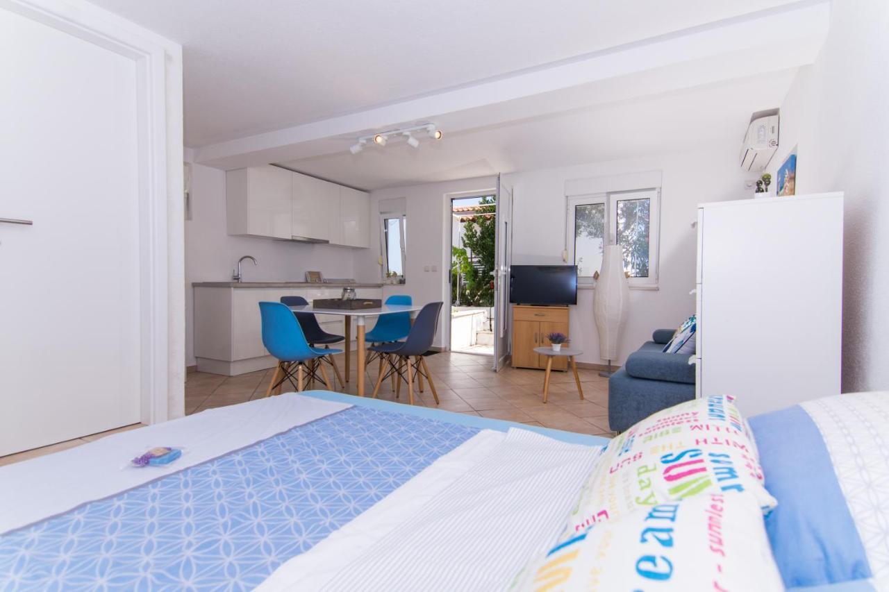 Apartments Lumini Трогир Экстерьер фото