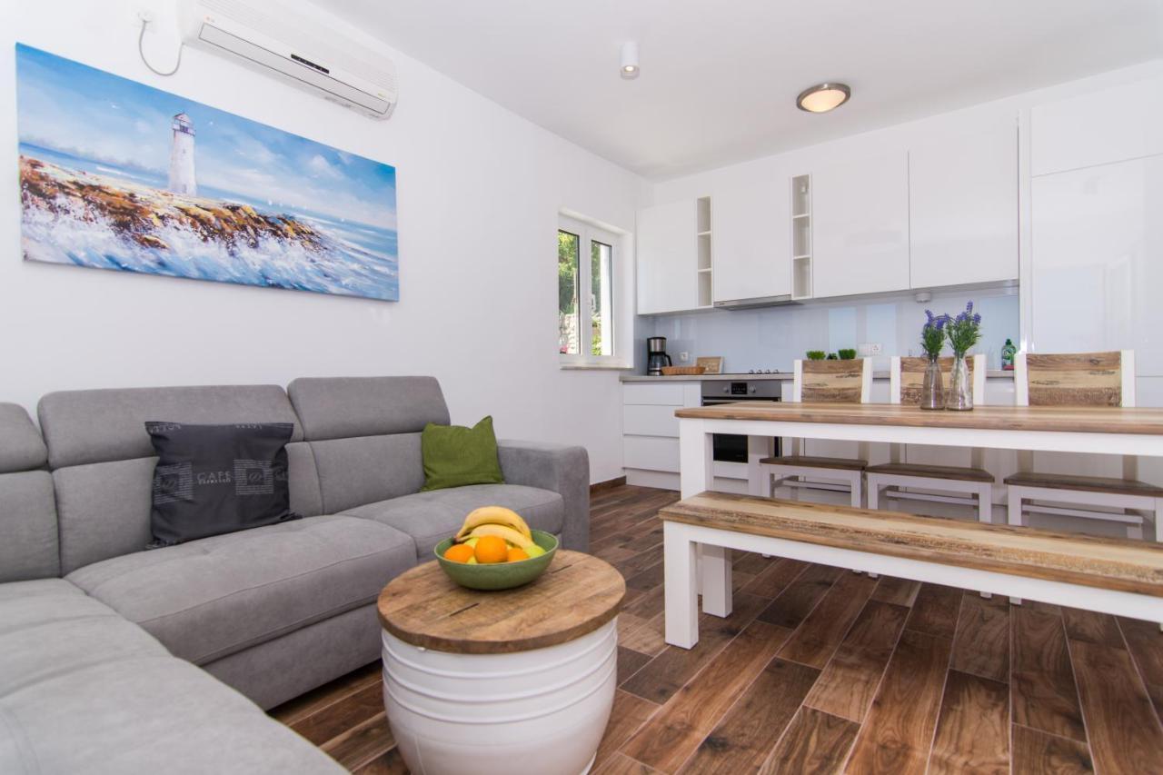 Apartments Lumini Трогир Экстерьер фото