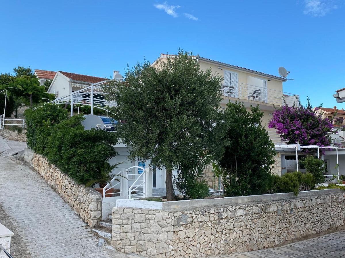 Apartments Lumini Трогир Экстерьер фото